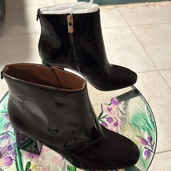 NWT Antonio Melani 7.5 - Picture 2 of 5